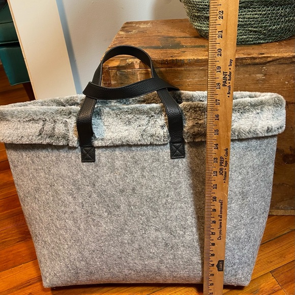 Gray Tote - Picture 4 of 5